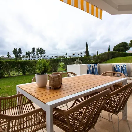 Golf House - Luxurious & Garden View & Golf & Tennis Court Apartament