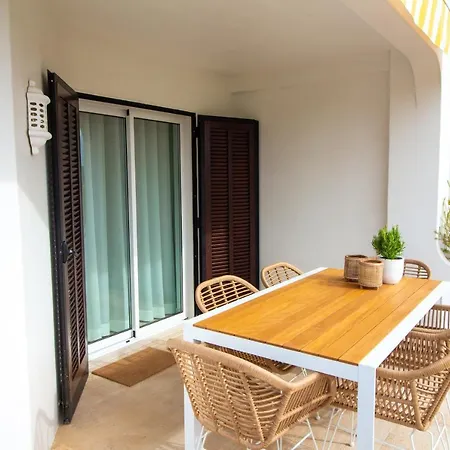 Апартаменты Golf House - Luxurious & Garden View & Golf & Tennis Court Албуфейра